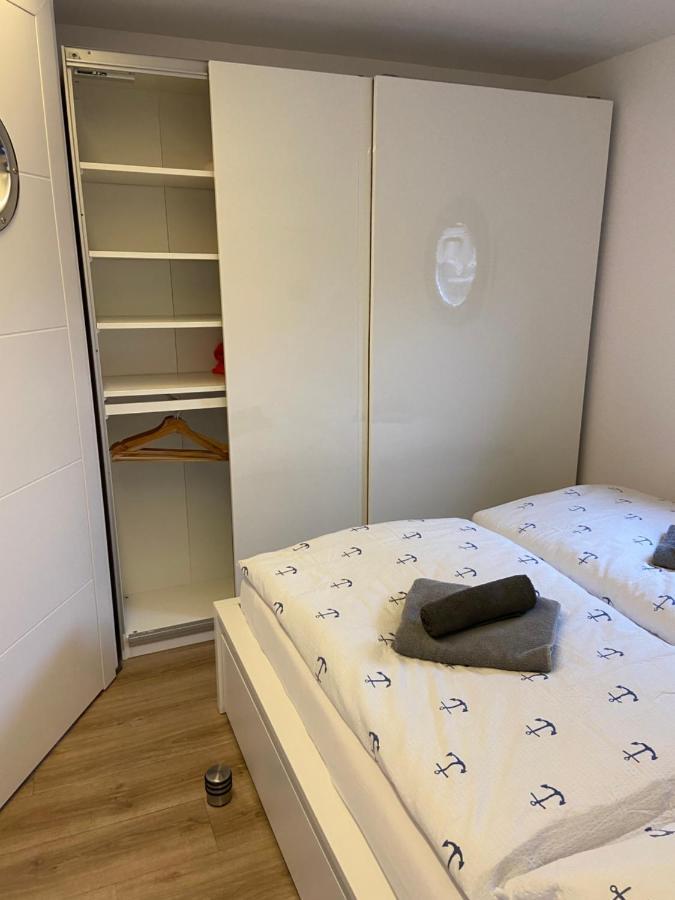 Hausboot Fjord Claudia Schleswig 호텔 외부 사진